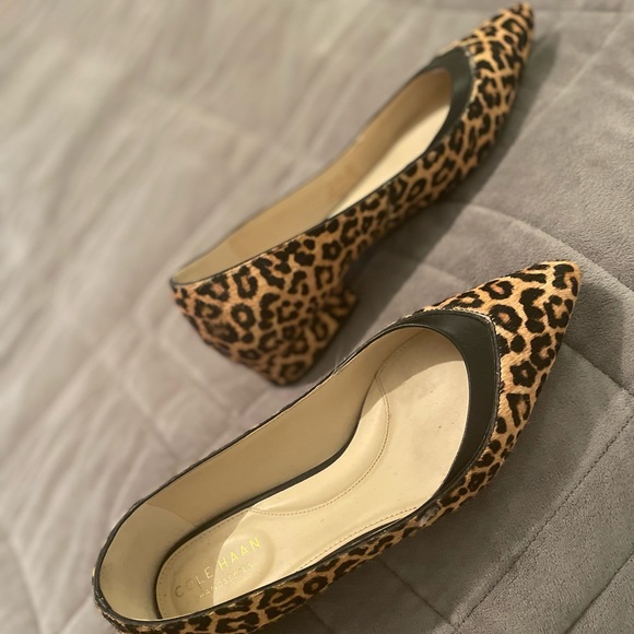 Stylish cheetah print shoes from Cole Haan size 5.5 B - Picture 6 of 7